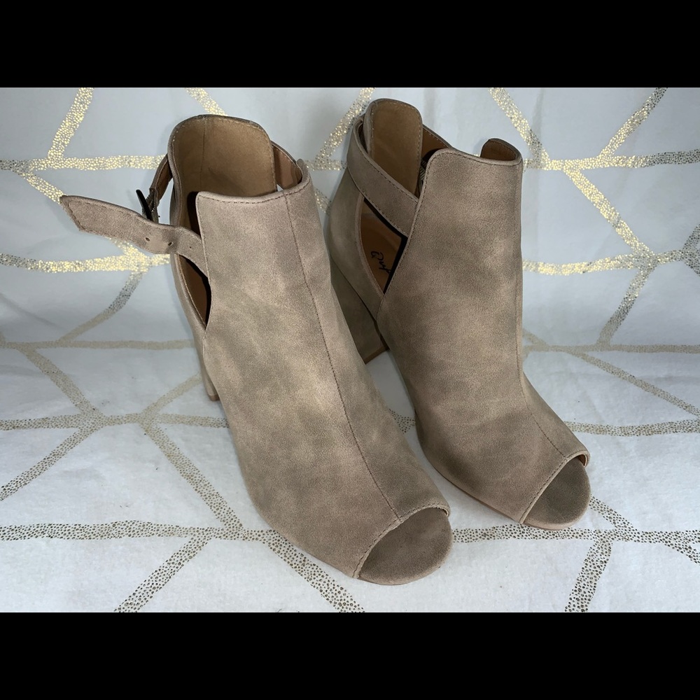 Qupid open toe heels